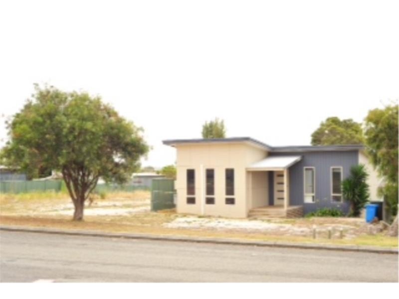 44 Mckail Street, Orana WA 6330