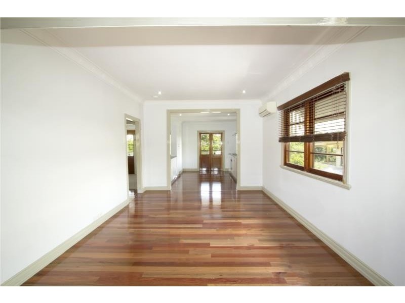 62 Morehead Avenue, Norman Park QLD 4170