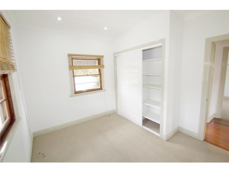 62 Morehead Avenue, Norman Park QLD 4170