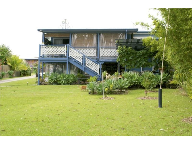 12 Wallace Street, Scotts Head NSW 2447
