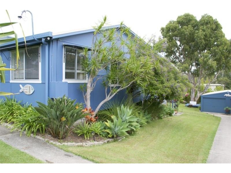 12 Wallace Street, Scotts Head NSW 2447