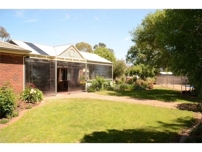 9 Cemetery Road, Cobram East VIC 3644
