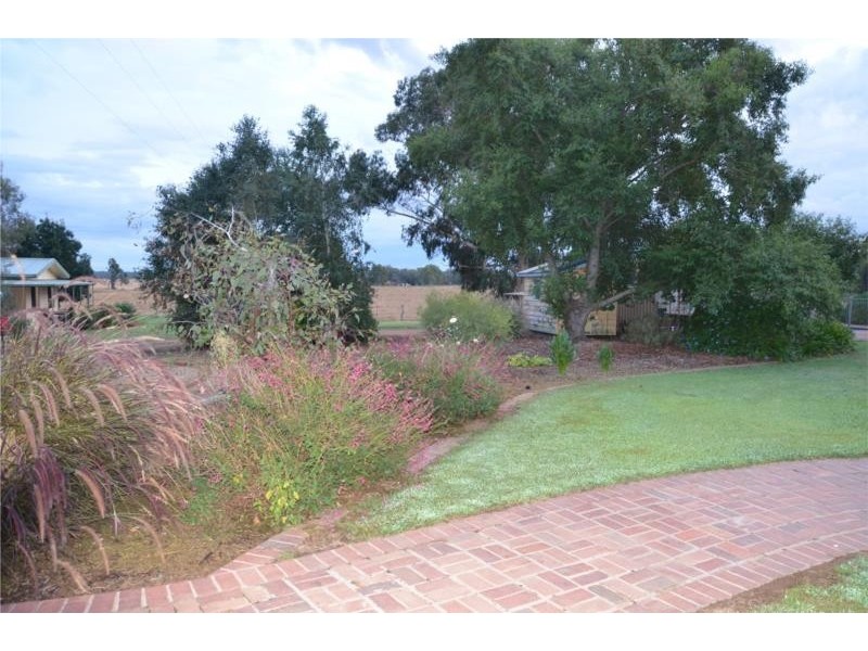 9 Cemetery Road, Cobram East VIC 3644
