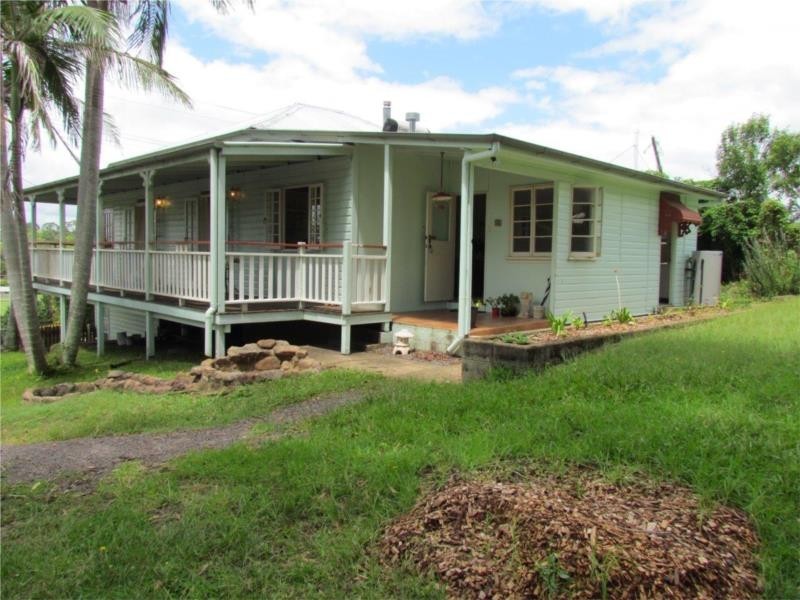 40 Coral Street, Maleny QLD 4552