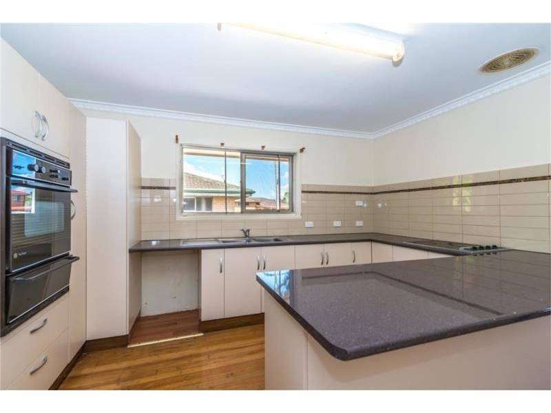 15 Provence Street, Macgregor QLD 4109