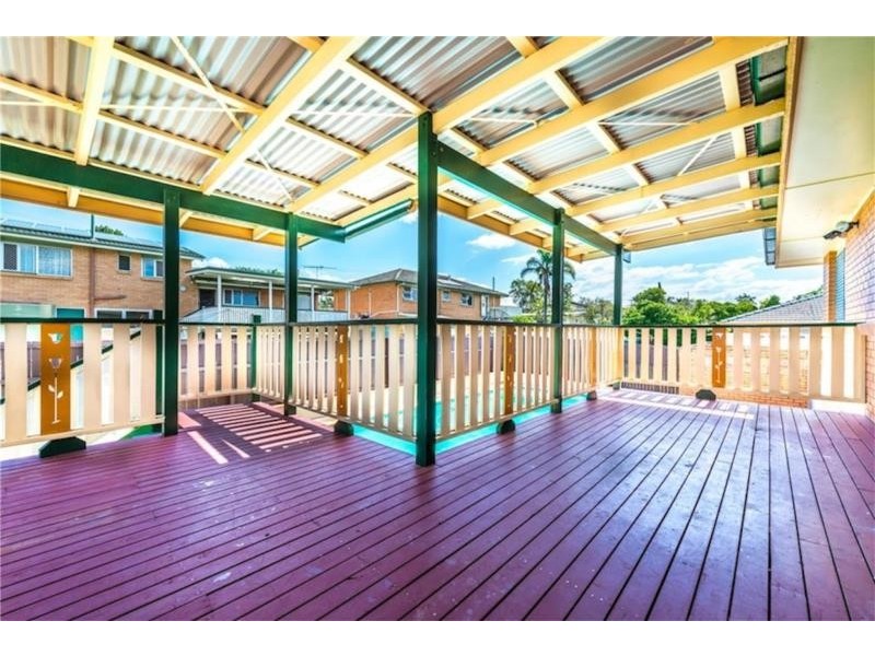 15 Provence Street, Macgregor QLD 4109