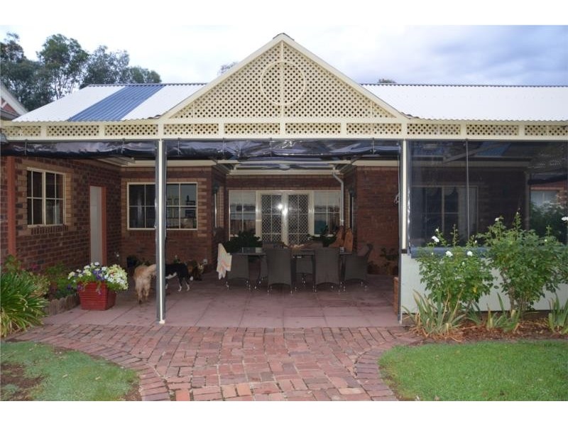 9 Cemetery Road, Cobram East VIC 3644