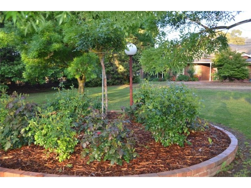 9 Cemetery Road, Cobram East VIC 3644