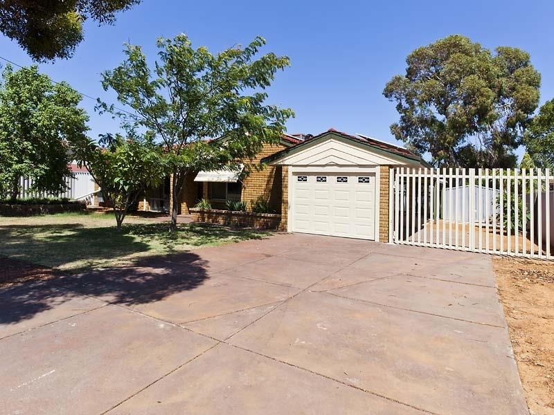 33  Walker Crescent, High Wycombe WA 6057