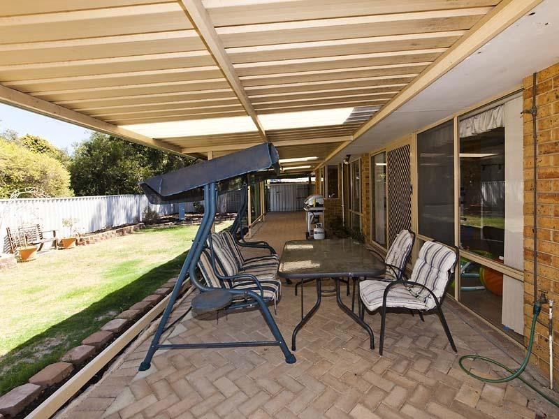 33  Walker Crescent, High Wycombe WA 6057