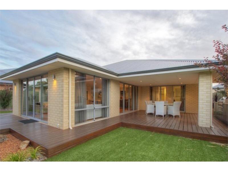9 Bridgeview Entrance, Vasse WA 6280