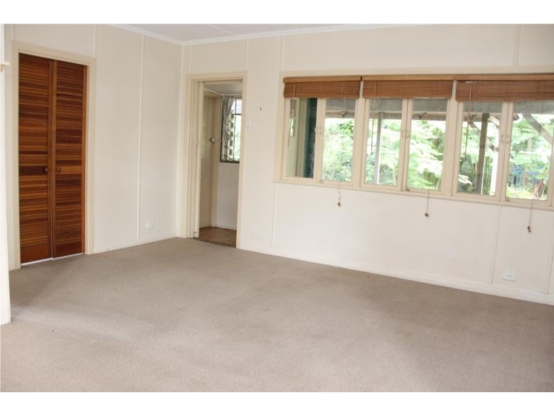 83 White Street, Graceville QLD 4075