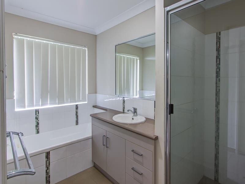 4 Mooney Court, Marian QLD 4753