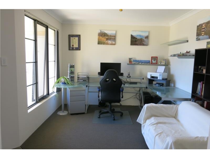 4 Quokka Street, Wattle Grove WA 6107