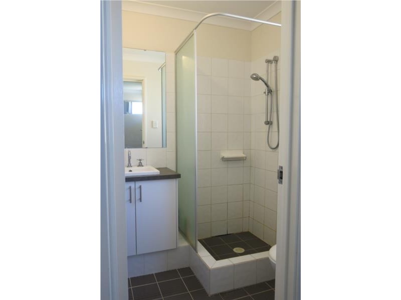 4 Quokka Street, Wattle Grove WA 6107