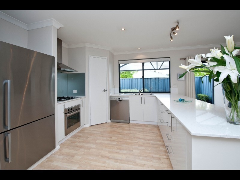 25 Klem Avenue, Redcliffe WA 6104