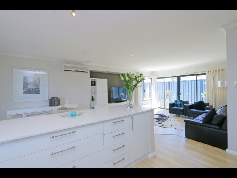25 Klem Avenue, Redcliffe WA 6104