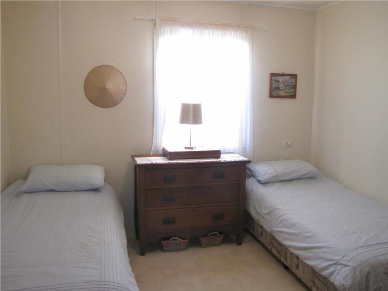 8  Joan Street, Southport QLD 4215