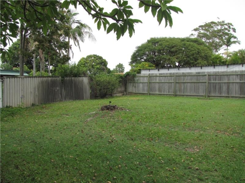 8  Joan Street, Southport QLD 4215