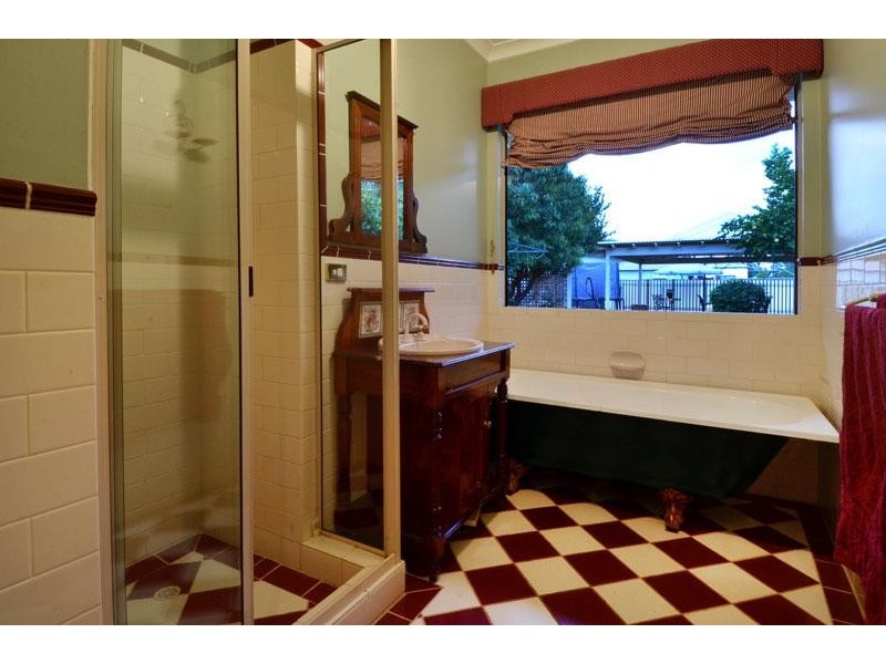 140 Bourke Street, Lamington WA 6430