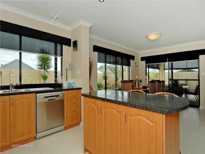 43 Lautoka Rise, Mindarie WA 6030