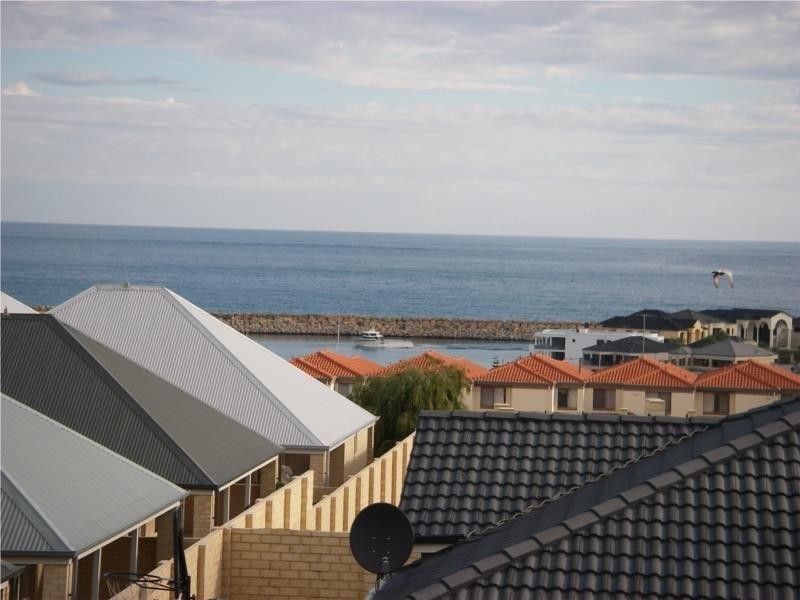 43 Lautoka Rise, Mindarie WA 6030