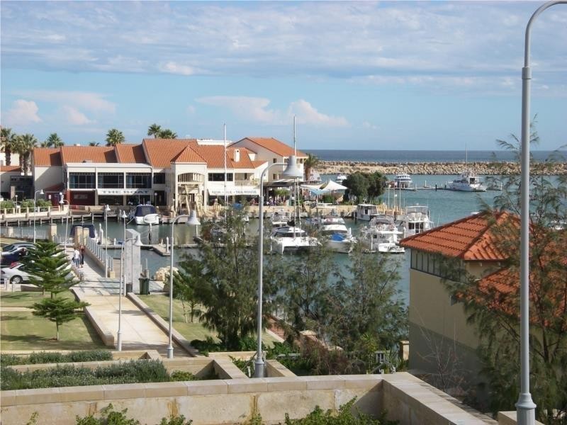 43 Lautoka Rise, Mindarie WA 6030