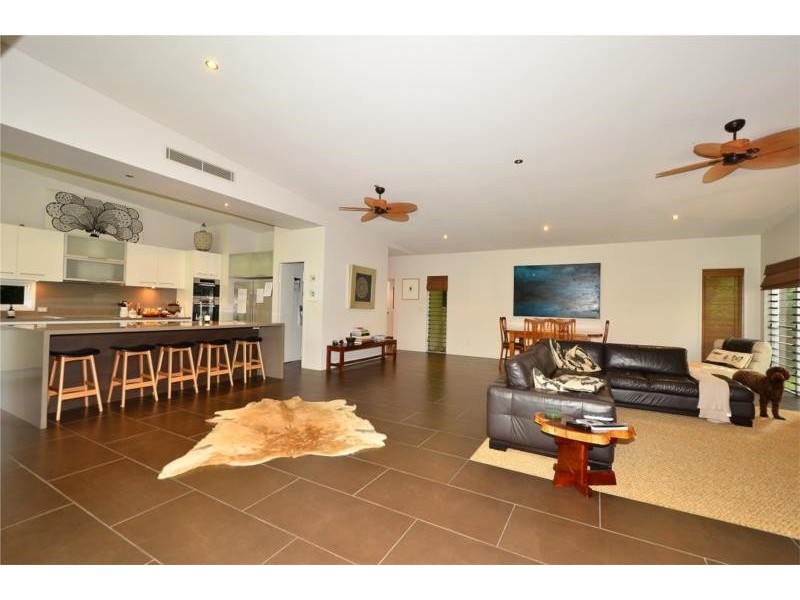 206 Sugars Road, Anstead QLD 4070