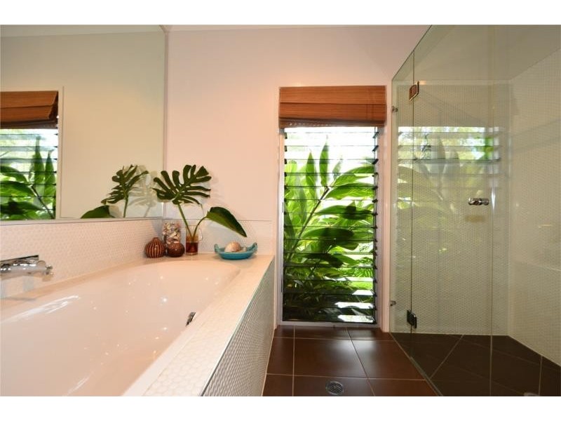 206 Sugars Road, Anstead QLD 4070