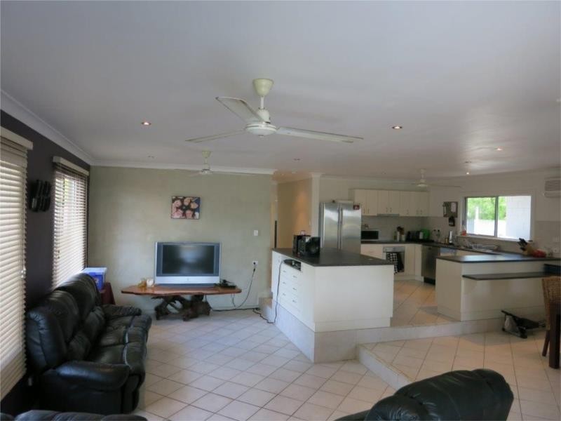 99 Roma Street, Cardwell QLD 4849