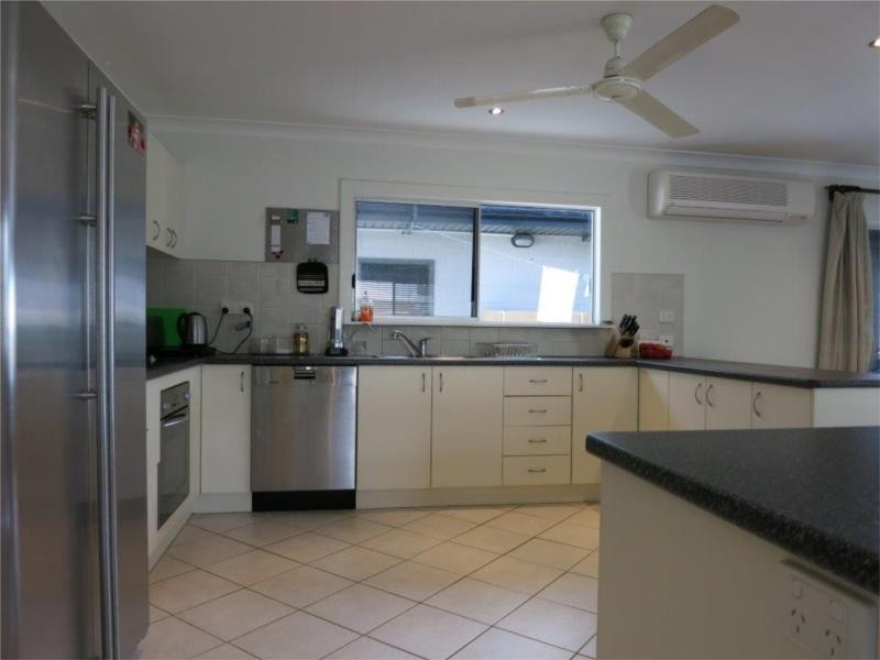 99 Roma Street, Cardwell QLD 4849