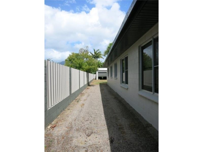 99 Roma Street, Cardwell QLD 4849