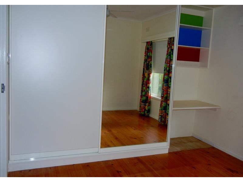 16 Bluebonnet Crescent, Coleambally NSW 2707