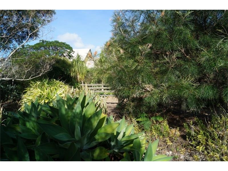 4 Balmoral Court, Urraween QLD 4655