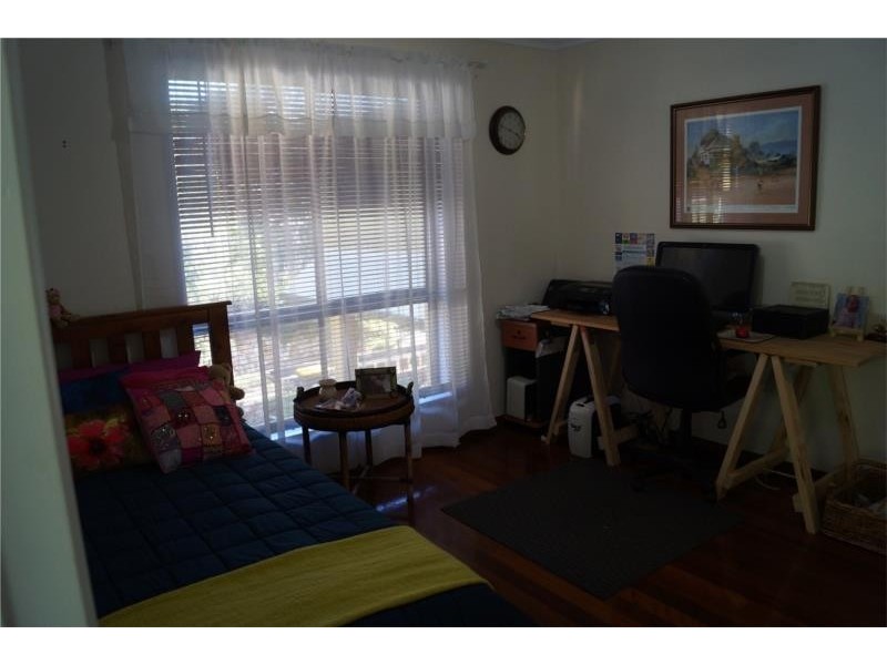 4 Balmoral Court, Urraween QLD 4655