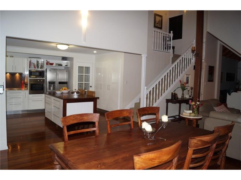 4 Balmoral Court, Urraween QLD 4655