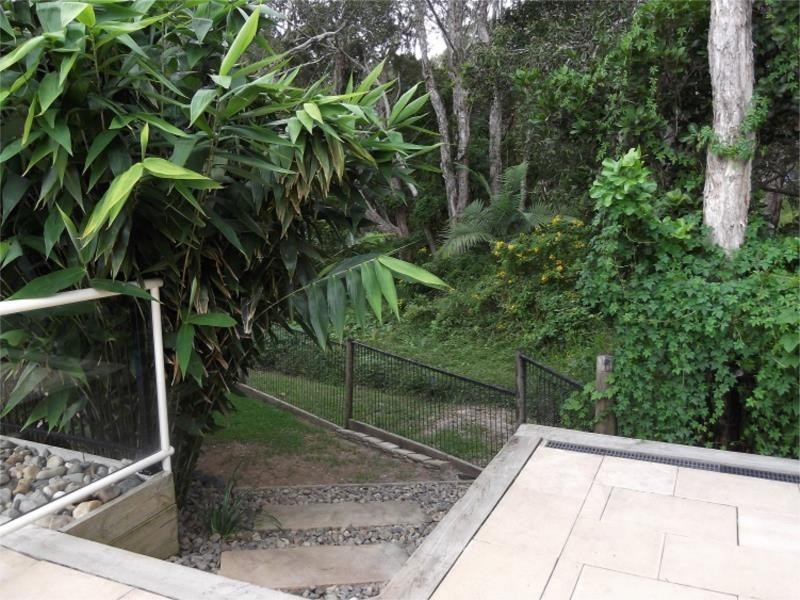 11 Bluewater Place, Sapphire Beach NSW 2450