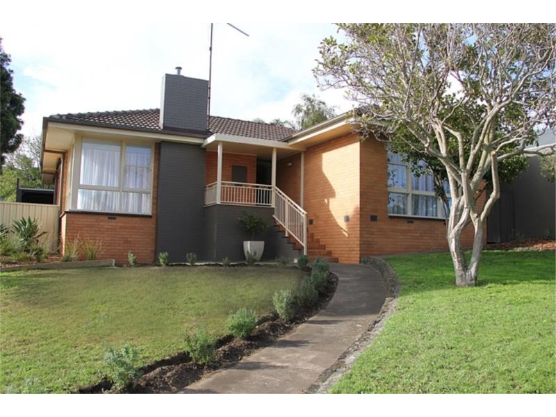 4 Evwick Crescent, Highton VIC 3216