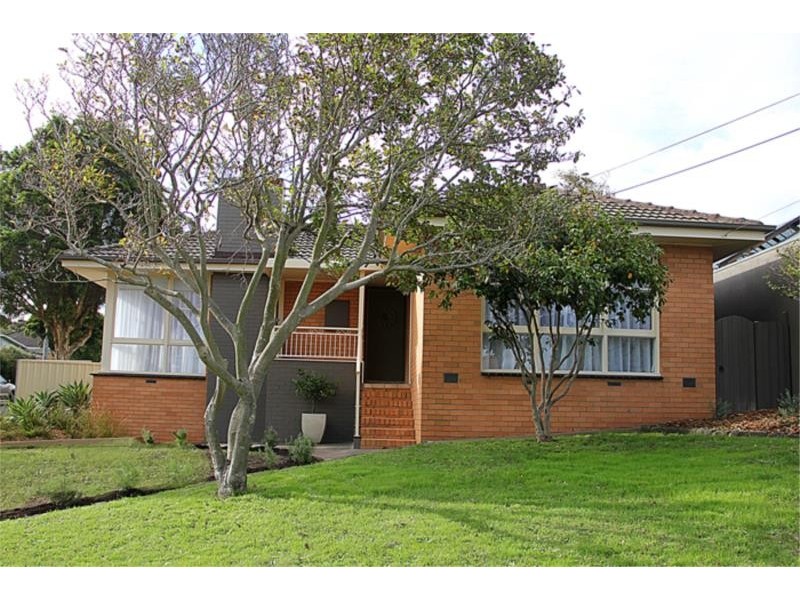 4 Evwick Crescent, Highton VIC 3216