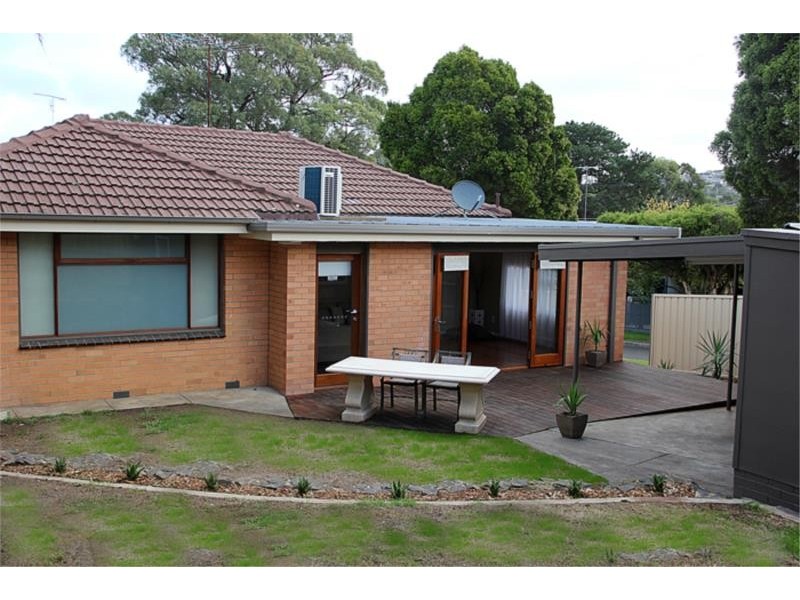 4 Evwick Crescent, Highton VIC 3216