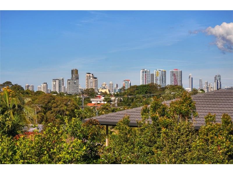 24 First Avenue, Labrador QLD 4215