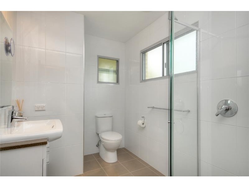 24 First Avenue, Labrador QLD 4215