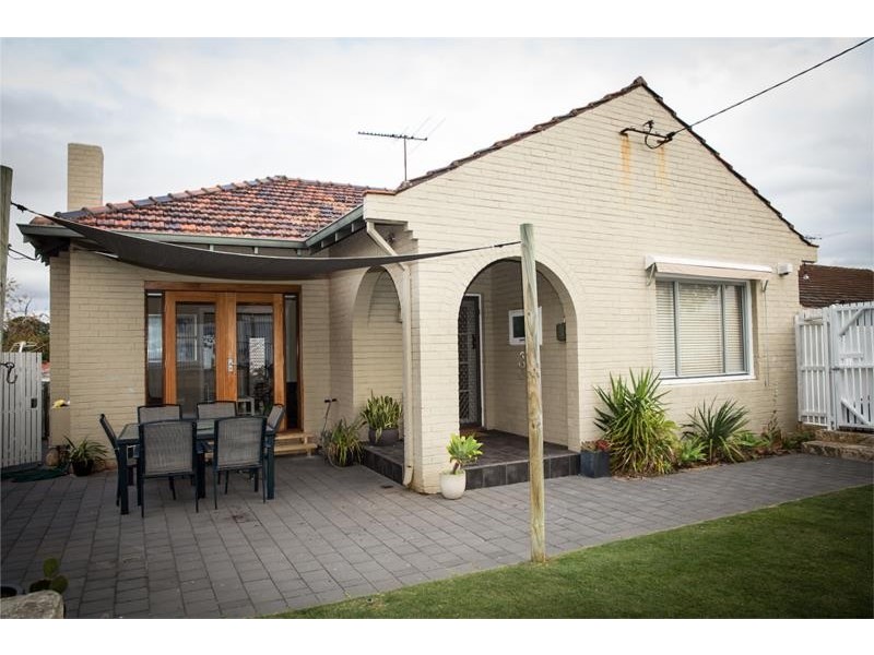 55 Coleman Crescent, Melville WA 6156