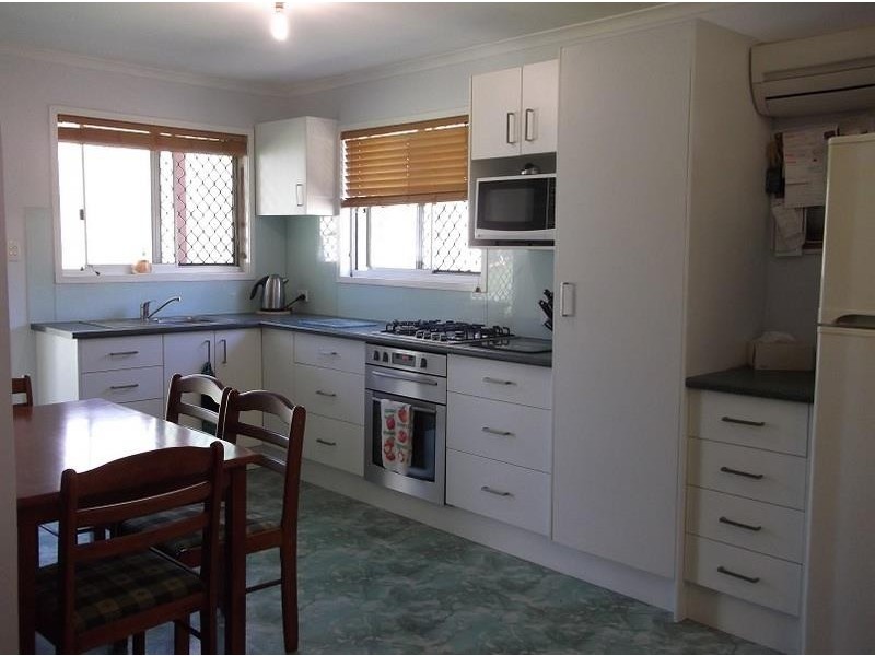 69 Pine Crescent, Esk QLD 4312