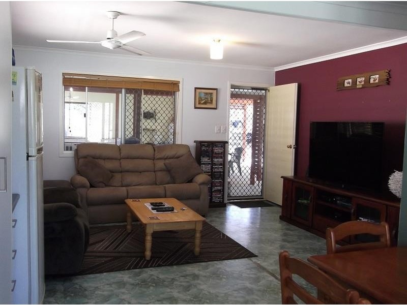 69 Pine Crescent, Esk QLD 4312