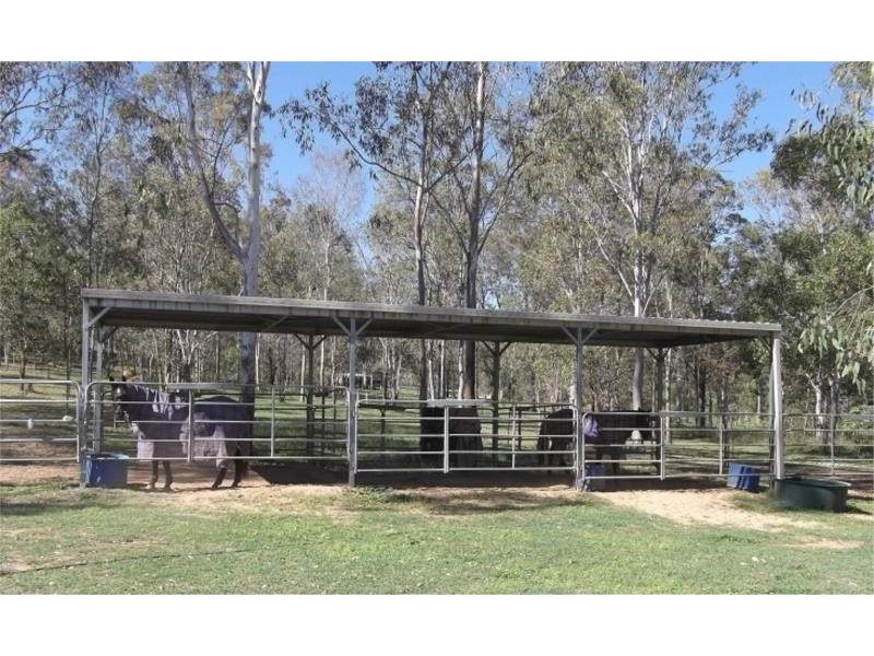 69 Pine Crescent, Esk QLD 4312
