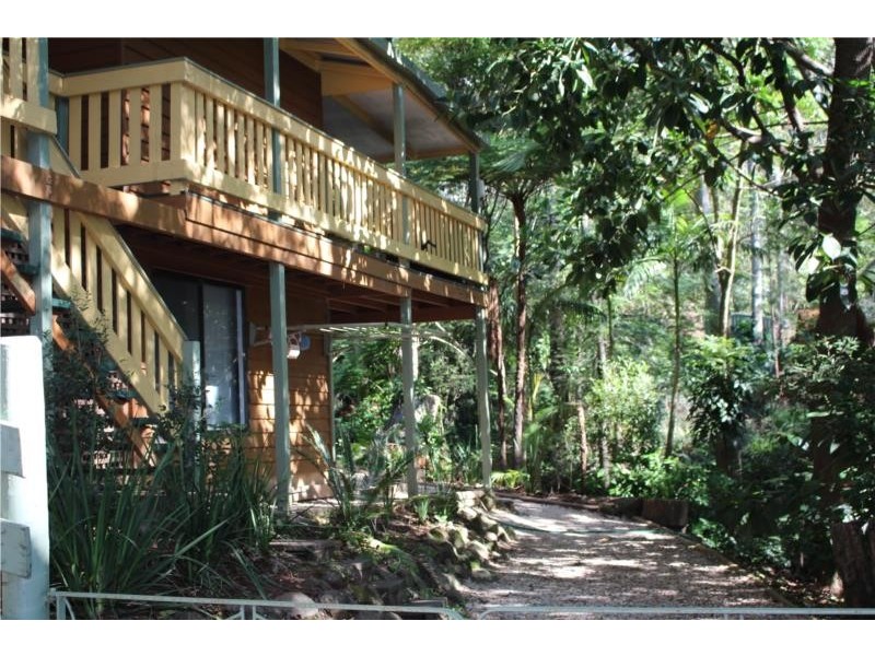 6 Kinabalu Drive, Eagle Heights QLD 4271