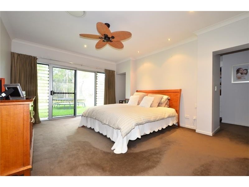 206 Sugars Road, Anstead QLD 4070