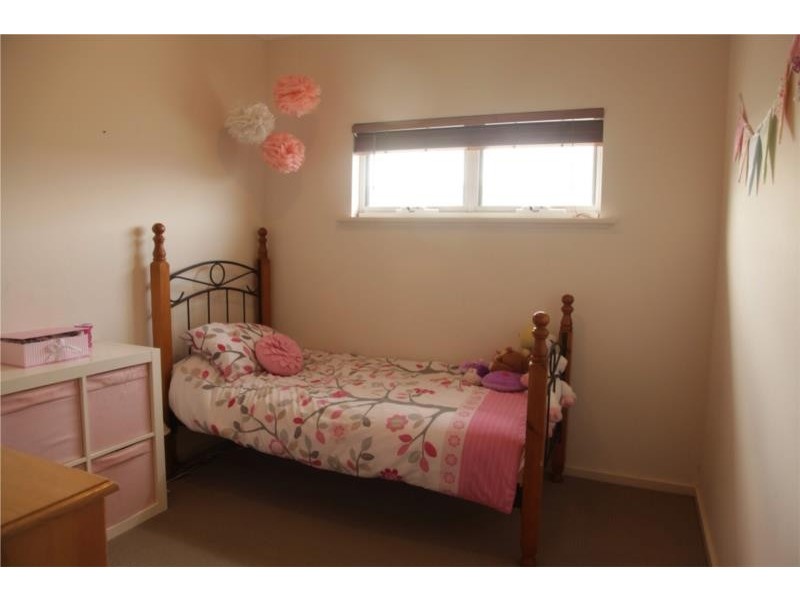 67 Hindmarsh Cct, Mawson Lakes SA 5095