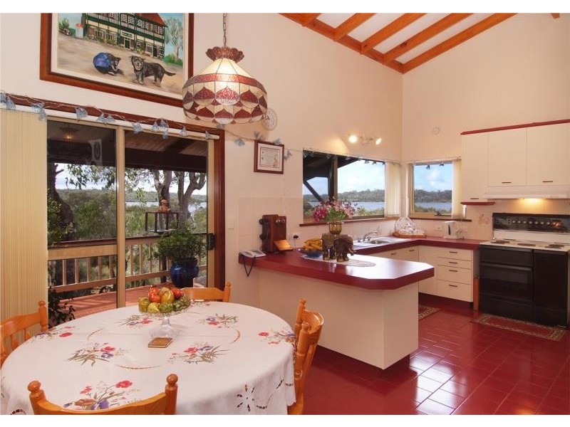 24 Sabina Drive, Molloy Island WA 6290